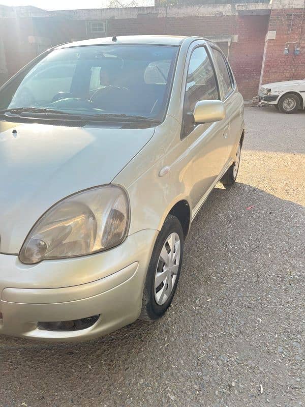 Toyota Vitz 2002 1