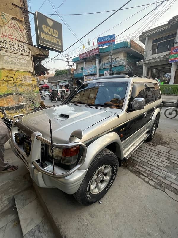 Mitsubishi Pajero exceed 7