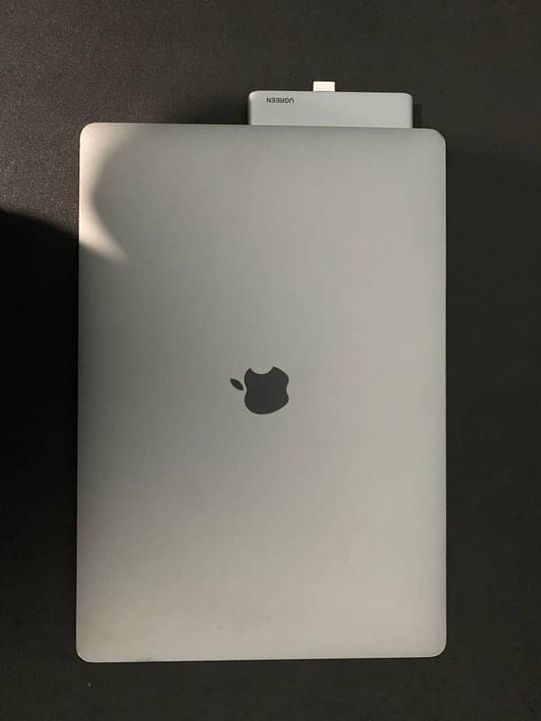 Apple Macbook Pro 2018 1