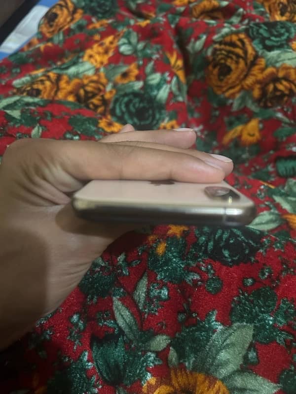 iphone xs 64gb PTA APPROVED 5