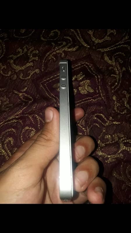 iphone 5SE first generation 0