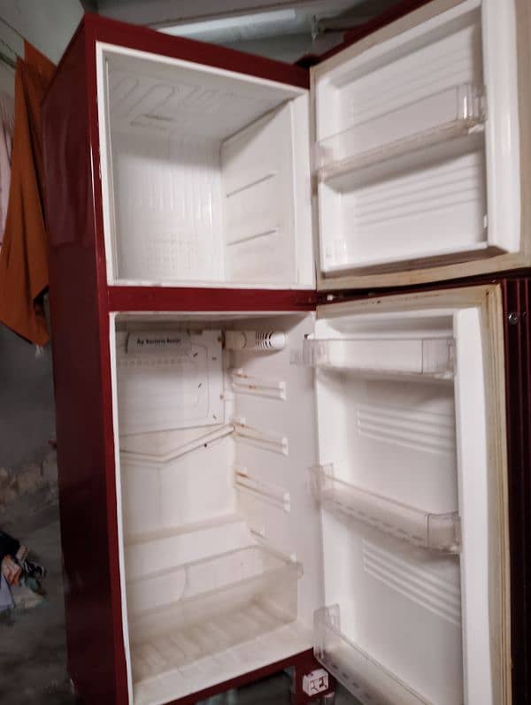 Pel Fridge For Sell 2