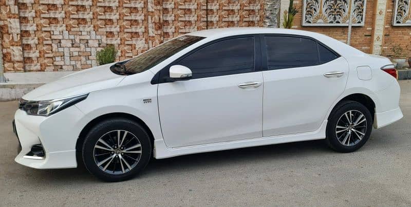 TOYOTA COROLLA ALTIS 1.6 2021 END 2022 REG ORIGNAL CONDITION 13