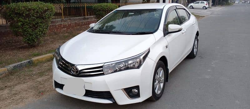 Toyota Corolla Altis 2016 1