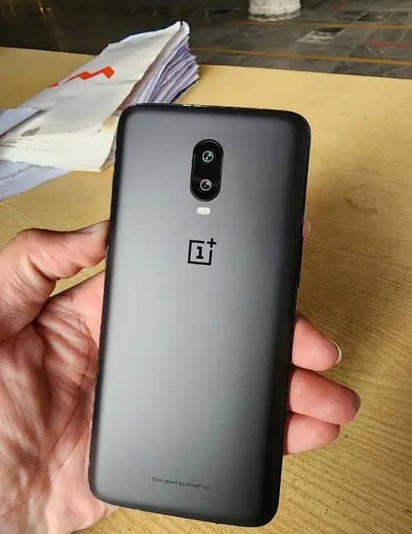 one plus 6t for urgent sale contact on WhatsApp 0