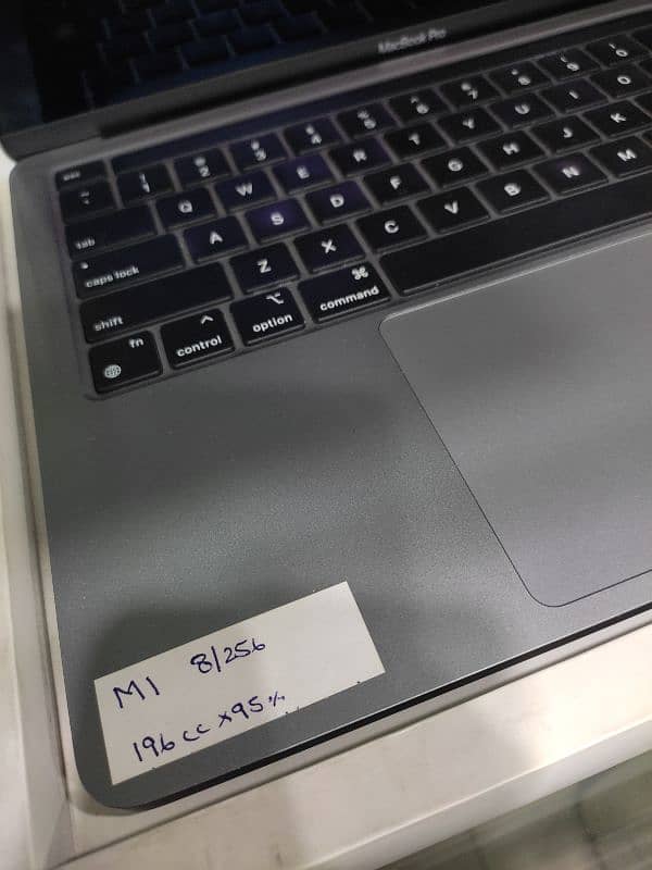 MacBook Pro M1 8/256 0