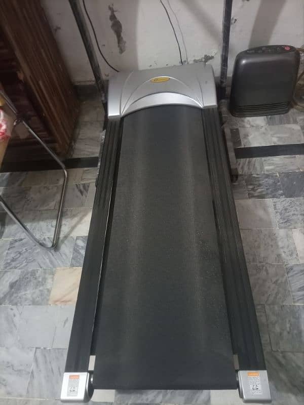 Electric treadmill 4