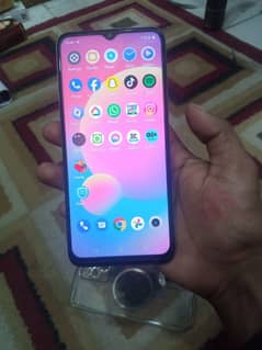 realme C35