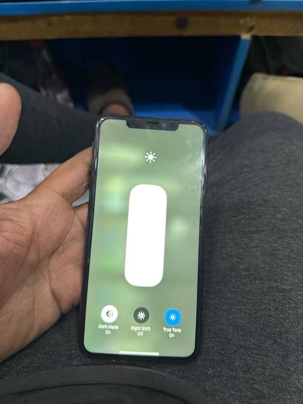 iphone xsmax 256Gb factory unlock non pta 6