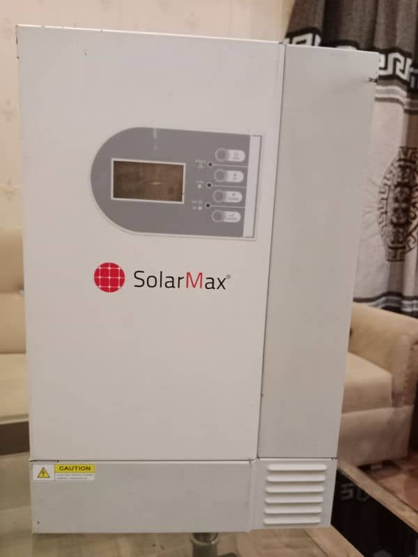 Less than1 year used Solar inverter 2