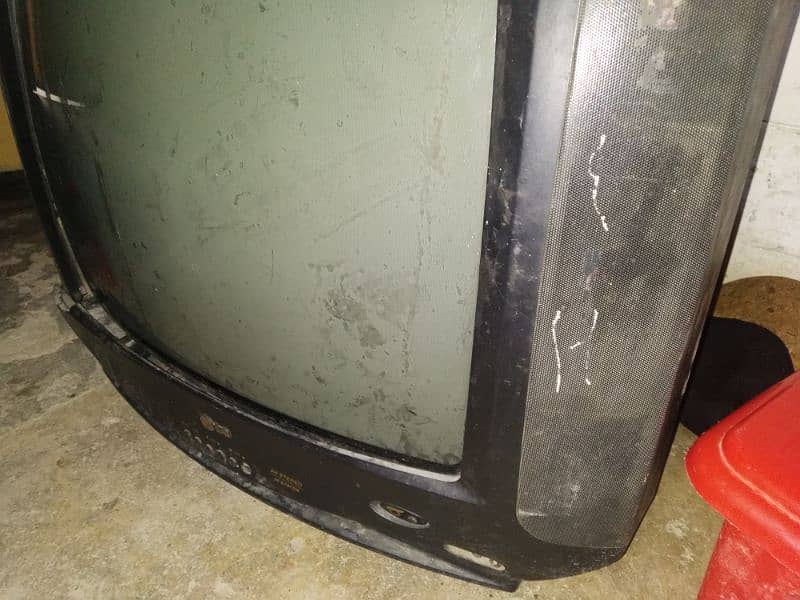 Defective old LG TV Sound Max model  24 inch 5