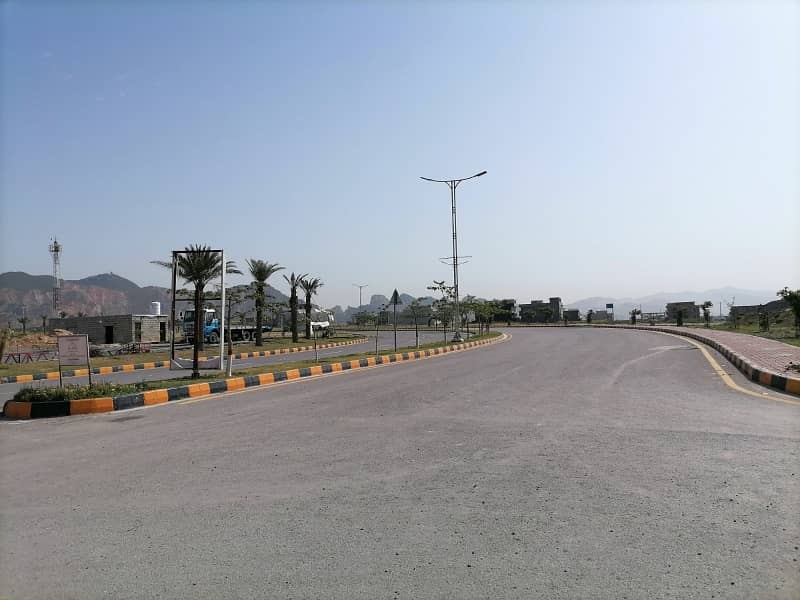 Corner sale A Residential Plot In Islamabad Prime Location 11