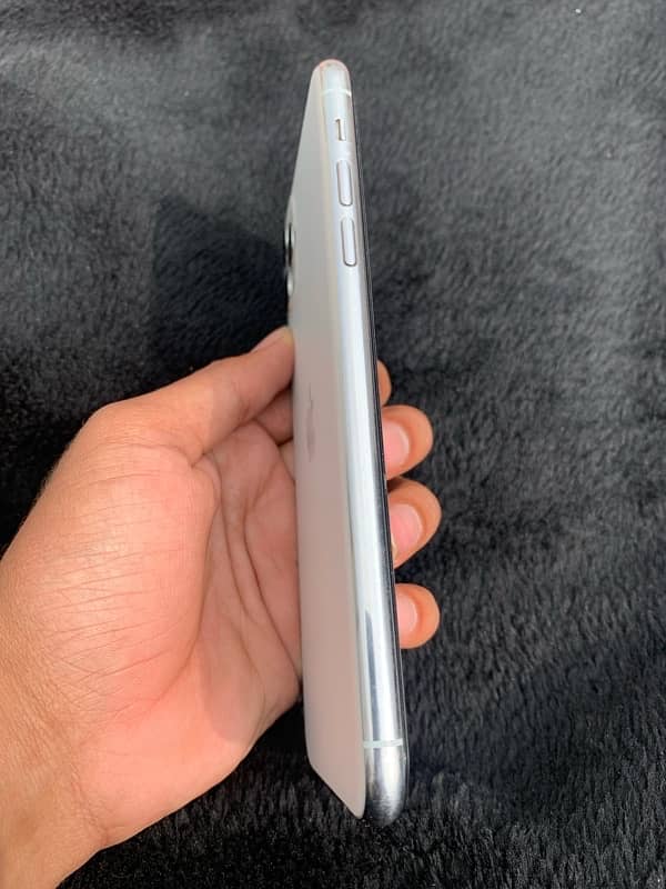 iphone 11 pro max 5