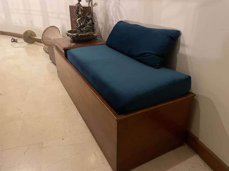 3 seater sofa 1