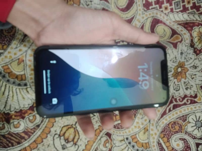 iPhone xr urgent sale krna ha 3