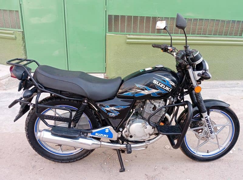 Suzuki gs 150 SE 5