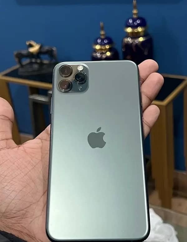 iPhone 11pro max non factory unlock 64gb no exchange need cash 0