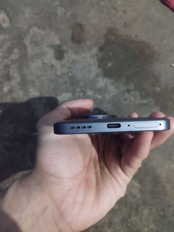 Realme 13 Plus 5G Used For Urgent Sale 4