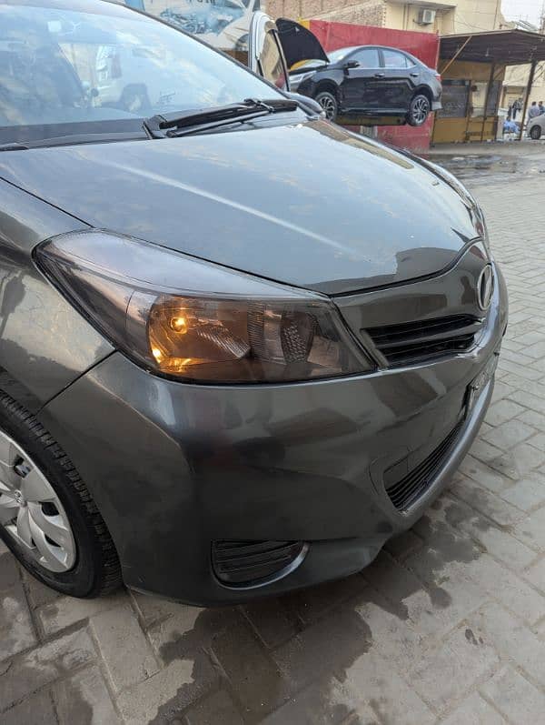 Toyota Vitz 11/14 model for sale home used car 7