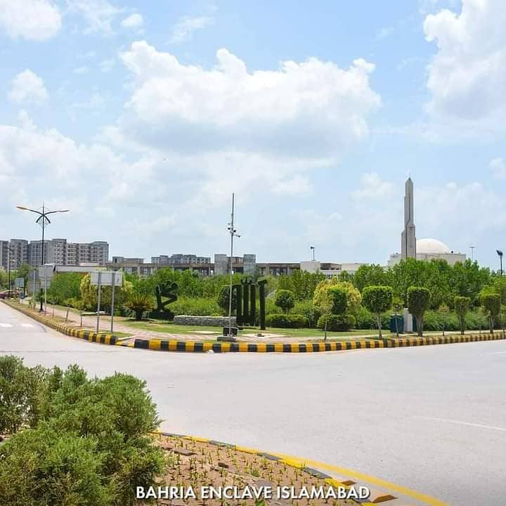 Bahria Enclave sector H 5 Marla plot available for sale good location 1