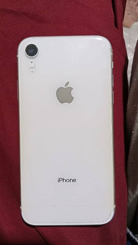 Iphone XR 10by10 condison face id ok trutone ok battery health 100 0