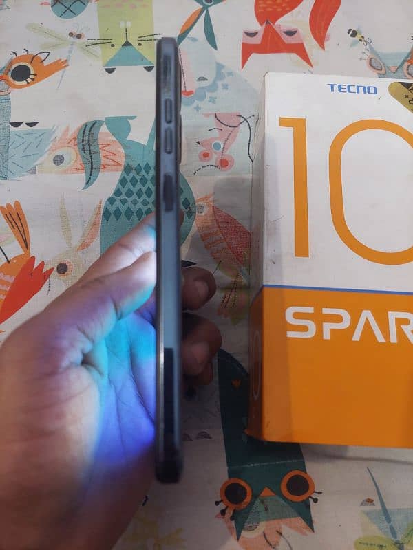 Tecno Spark 10 C 2