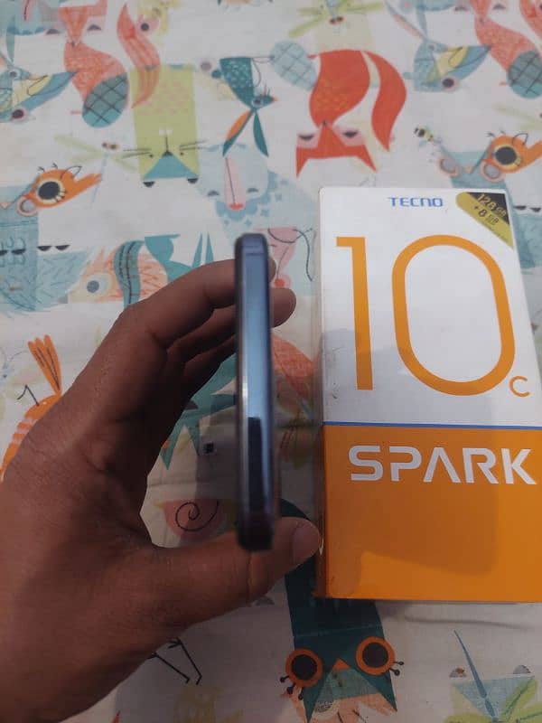 Tecno Spark 10 C 3