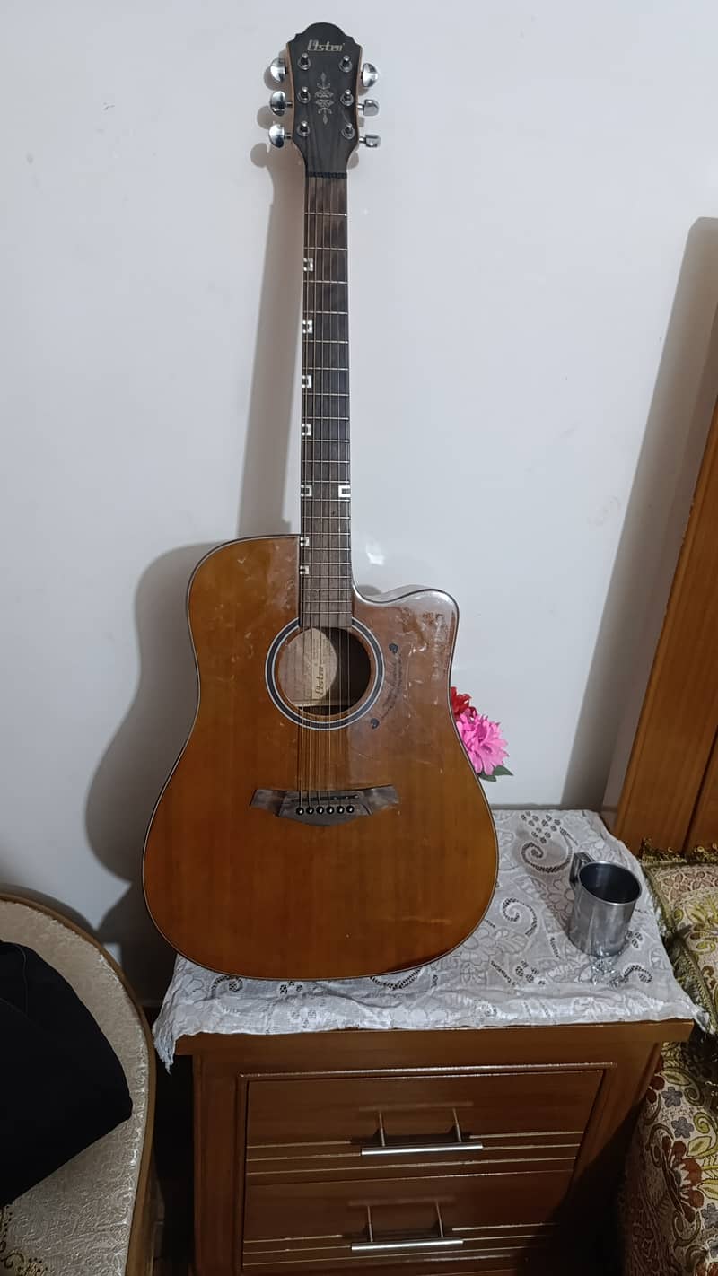 Osten brand guitar for sale 10/10 condition 1