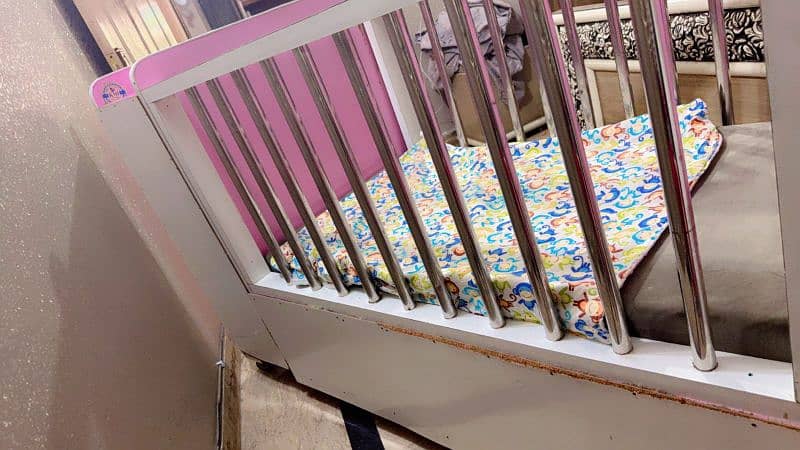 baby cot with mattres 3