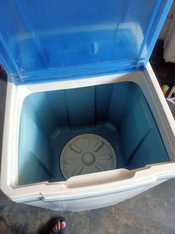 washing machine and dryer avelable 5