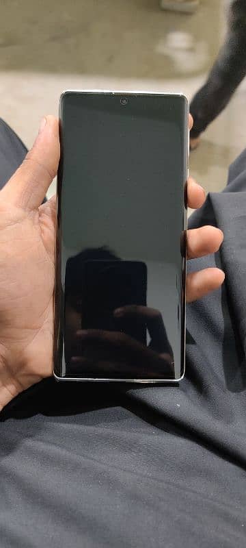 Aquos R6 9/10 condition 2