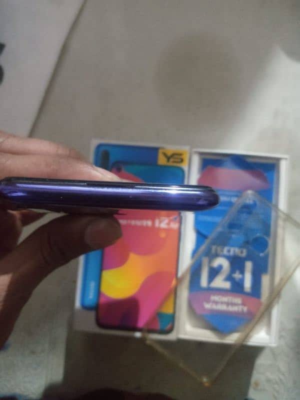 Tecno Camon 12Air   64GB. 4GBRam box charger sath all ok 7