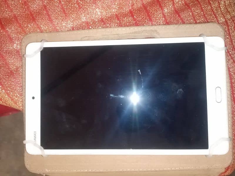 Huawei Tab 3.32 excellent condition 1