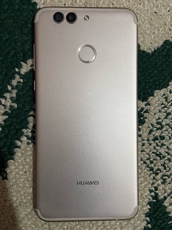 Huawei Nova 2 Plus 0