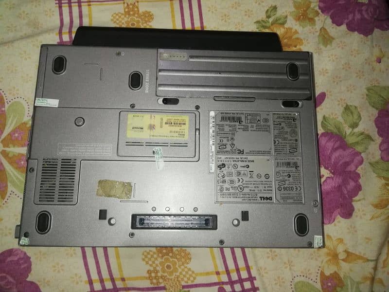 DELL LATITUDE D630 (4+160GB) 1