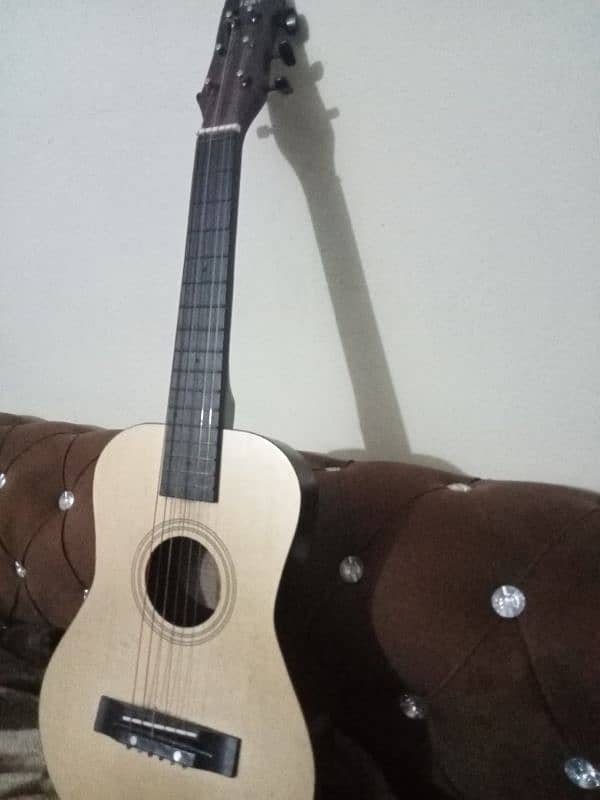 medium size guitar all ok 2