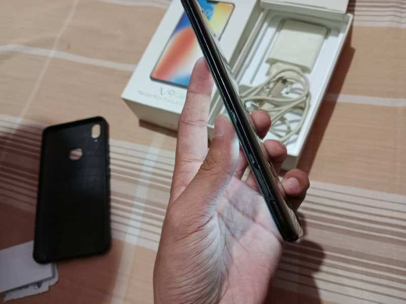 Vivo v9 condion 10/8 0