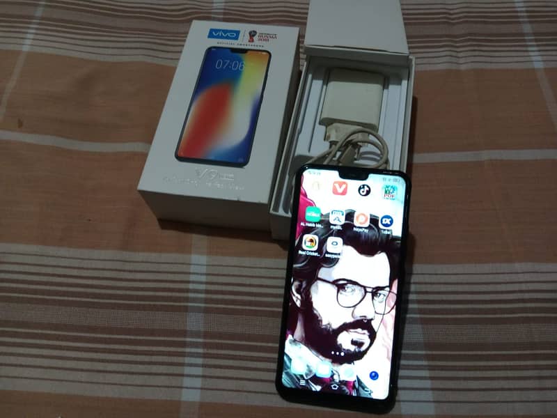 Vivo v9 condion 10/8 3