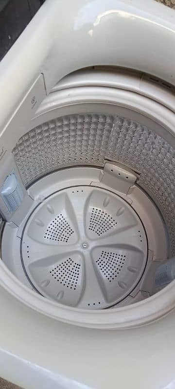 Haier HWM85-826 8.5 kg Washing Machine 4