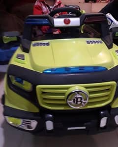 Kids electronic chargeable giant jeep