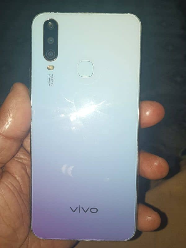 Vivo y17 8/256 gb all ok whattap and call 0/3/0/1/7/0/4/2/5/8/1 6