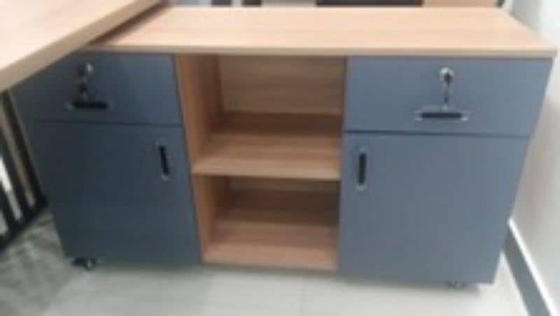 customised office furniture, carpenter, 2