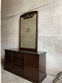 dressing table