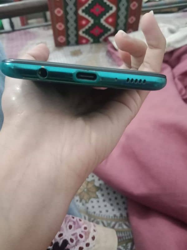 Samsung Galaxy A30s 3