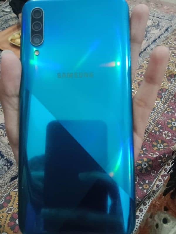 Samsung Galaxy A30s 4