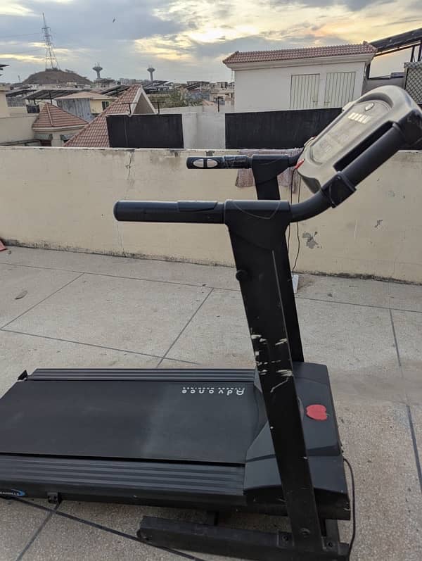 Treadmill for sale 9