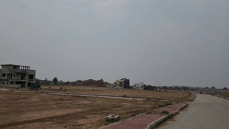 10 Marla Low-Cost Ready for Construction Plot J Block, Bahria Town Phase 8 1