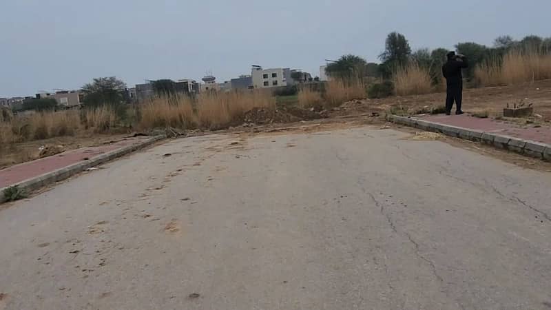 10 Marla Low-Cost Ready for Construction Plot J Block, Bahria Town Phase 8 4