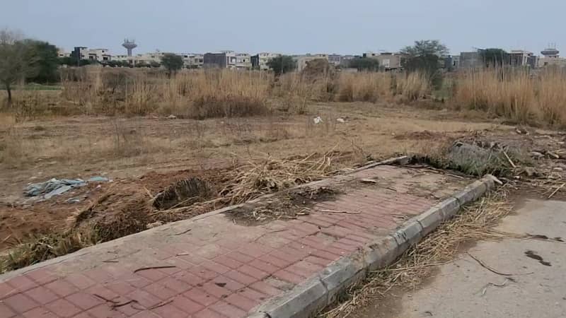 10 Marla Low-Cost Ready for Construction Plot J Block, Bahria Town Phase 8 5