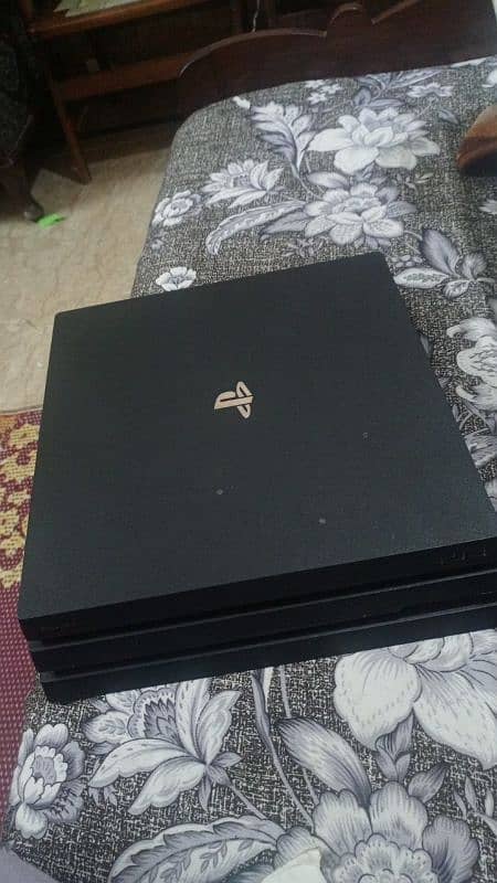 PlayStation 4pro 1